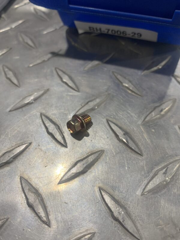 Fenner Reservior Screw