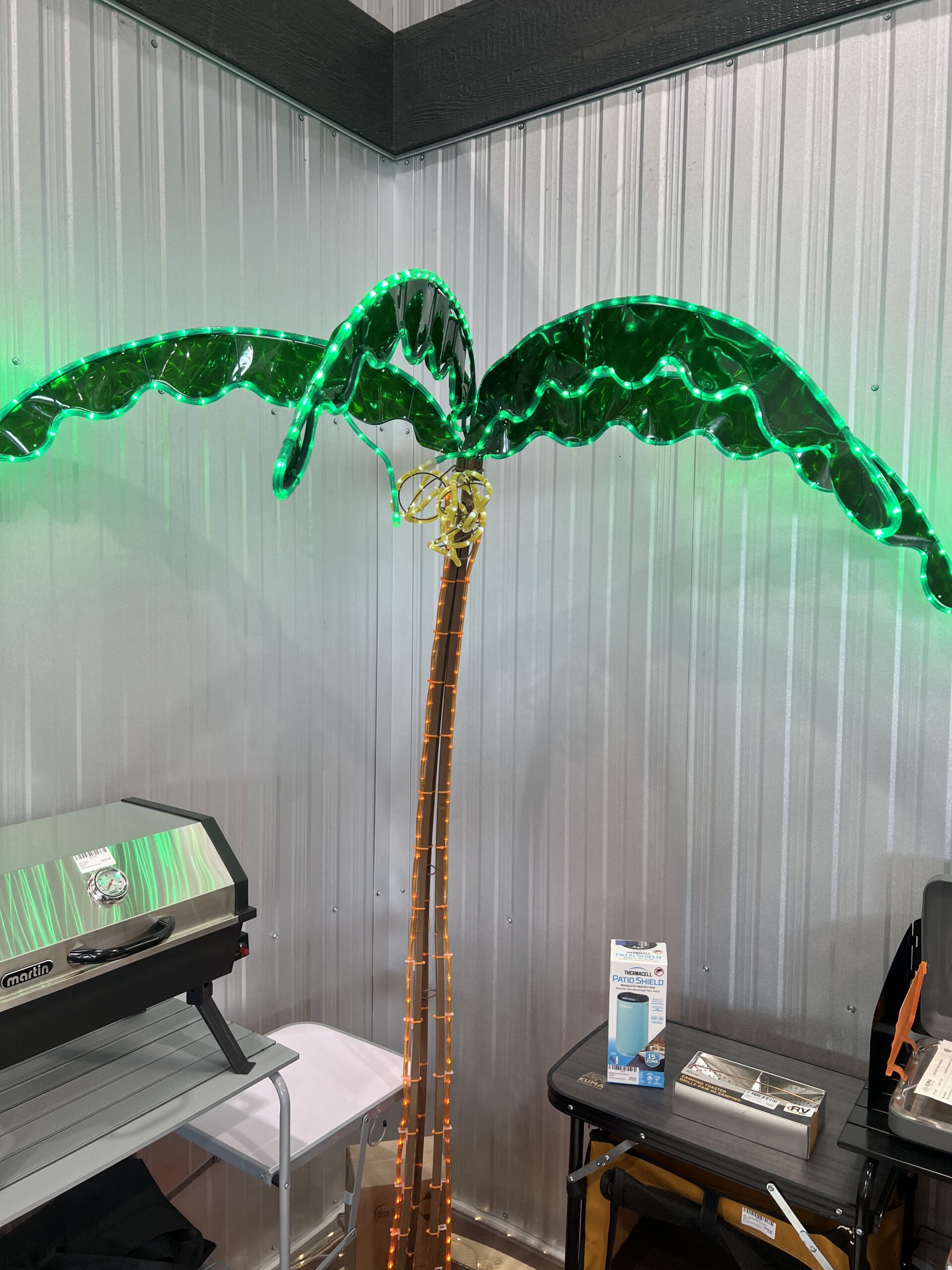 Runners RV: LED Light Palm Tree