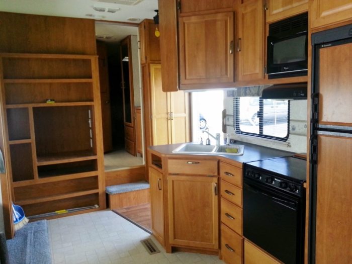 Prowler Bunkhouse 5th Wheel (with super slide)