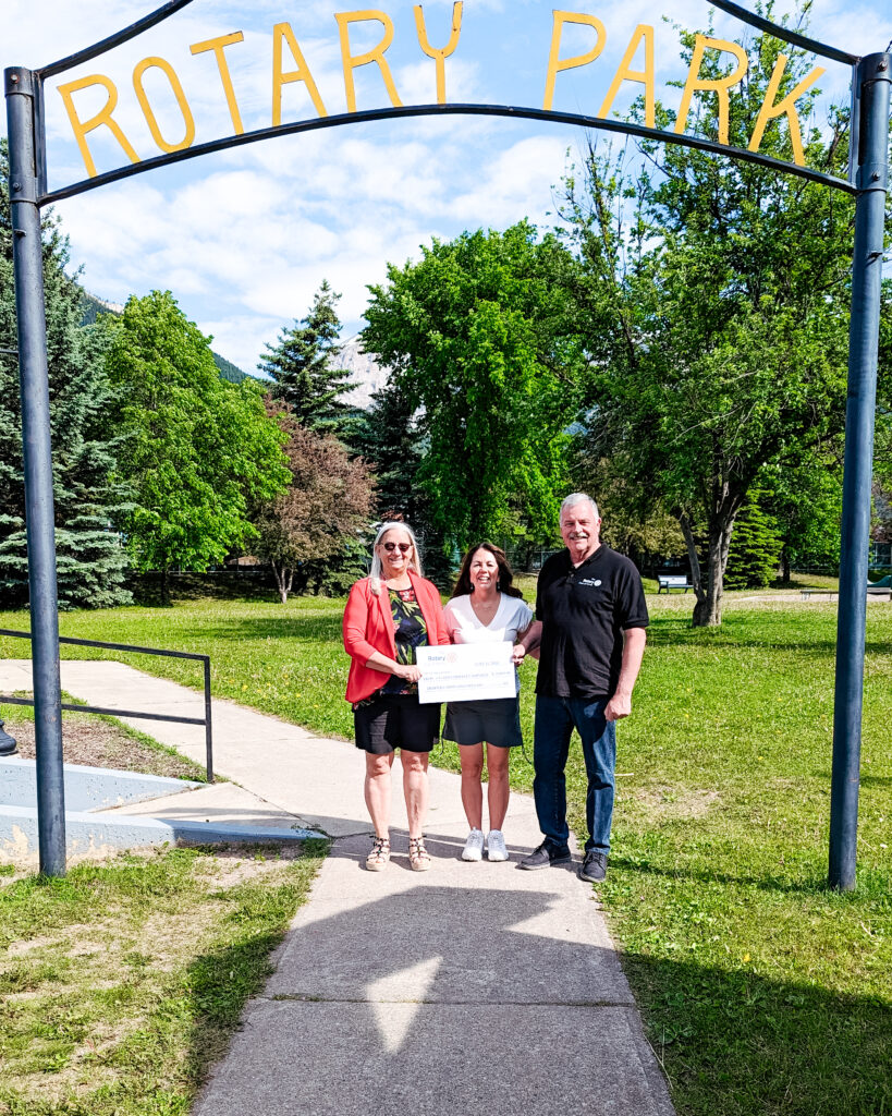 Fernie Rotary “Feast for a Cause” donates to A Warm Embrace Campaign